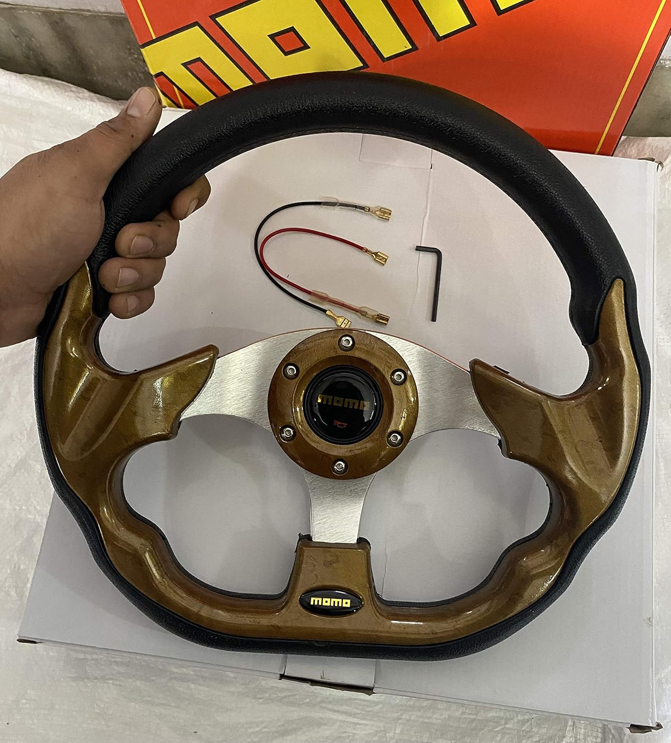 MOMO BROWN DSHAPE 12INCH Universal Steering Wheel for Sports Car Look Rally Race Off Road with HUB Free