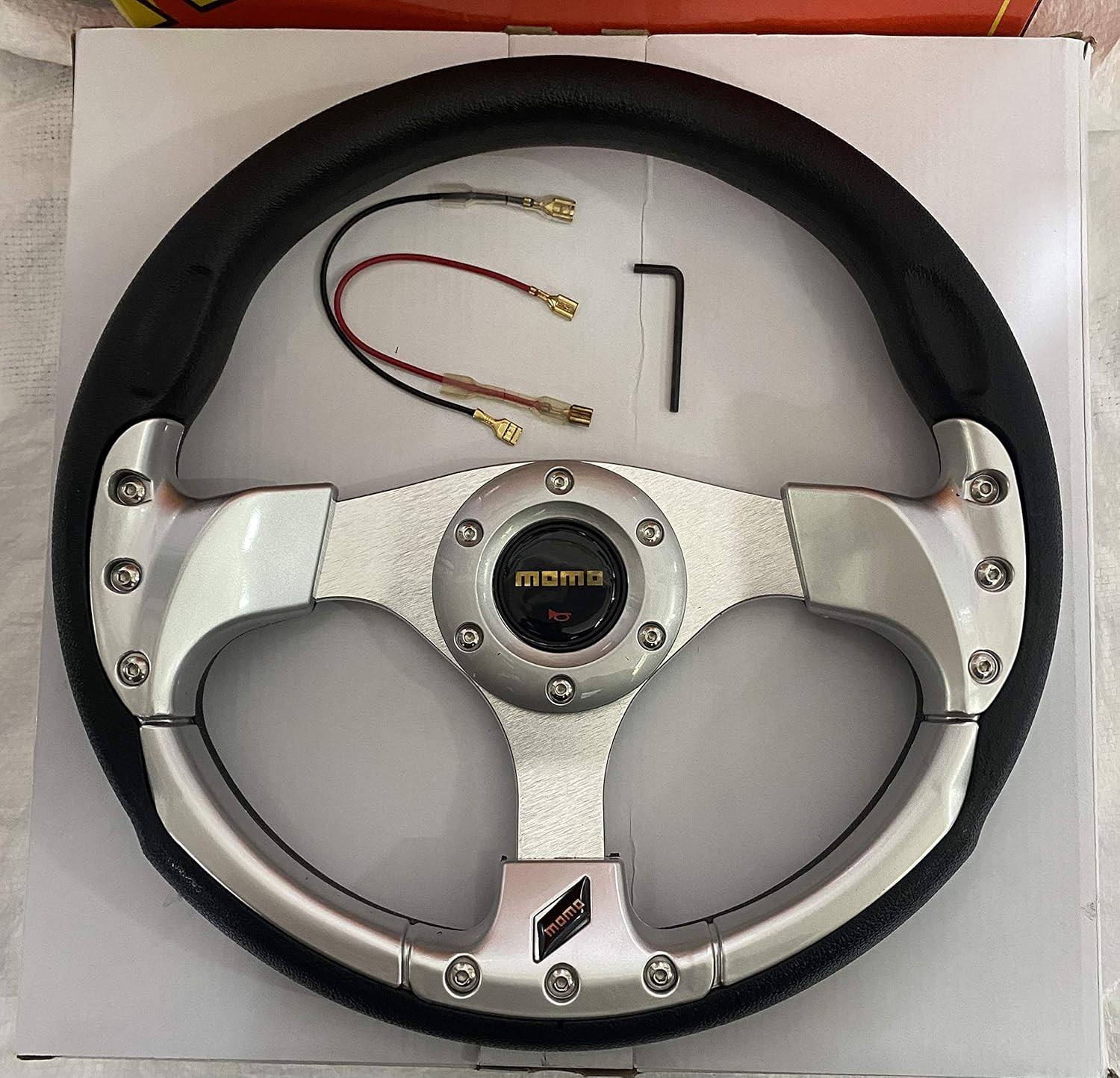 MOMO SILVER 12INCH Universal Steering Wheel for Sports Car Look Rally Race Off Road with HUB Free