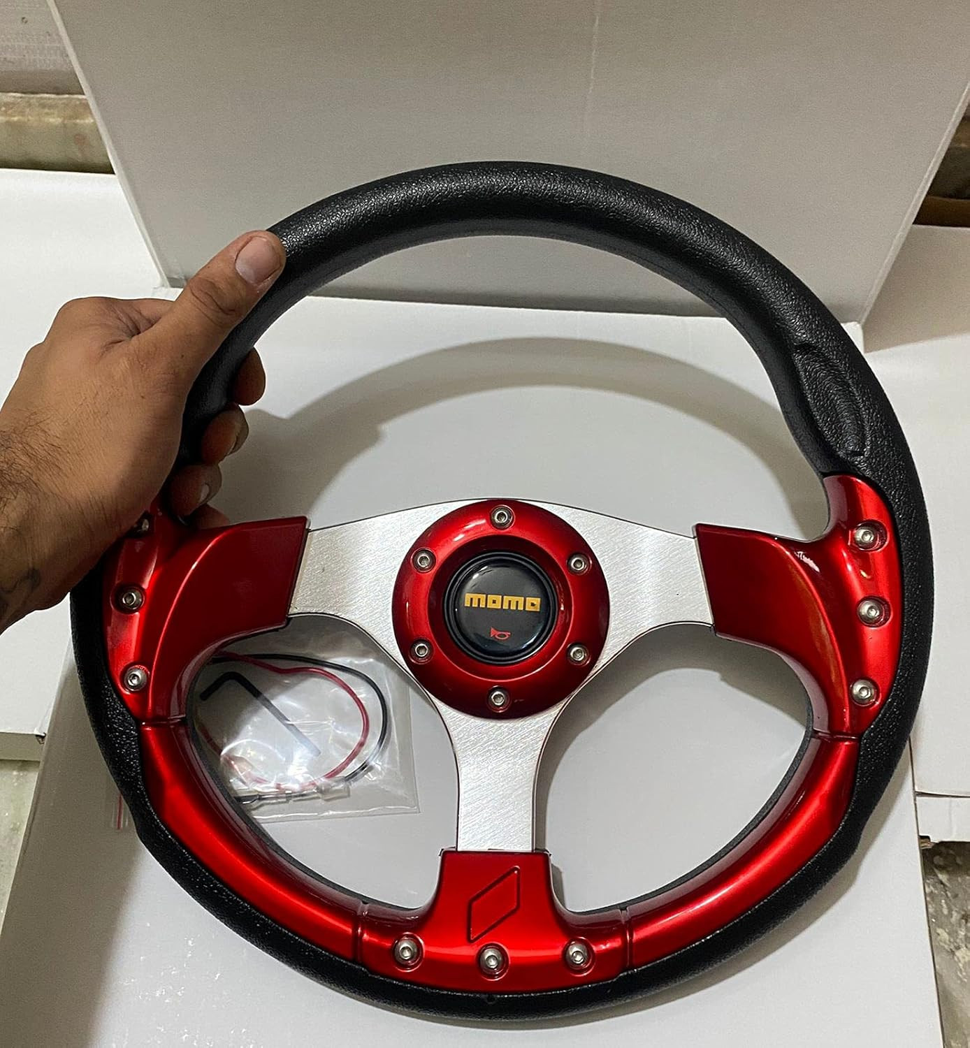 12INCH RED MOMO Universal Steering Wheel for Sports Car Look Rally Race Off Road with HUB BOSS KIT Free