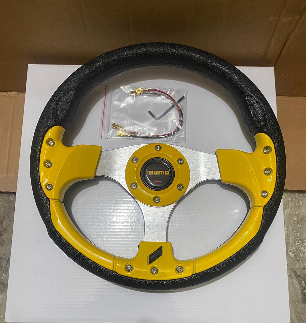 MOMO YELLOW 12INCH Universal Steering Wheel for Sports Car Look Rally Race Off Road with HUB Free