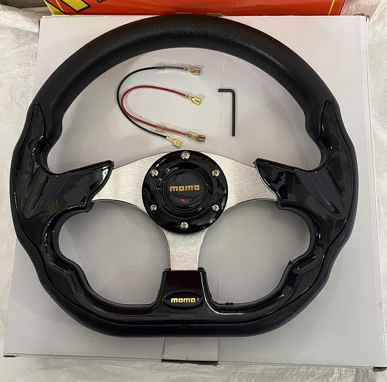 MOMO BLACK DSHAPE 12INCH Universal Steering Wheel for Sports Car Look Rally Race Off Road with HUB Free